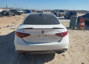 Alfa Romeo Giulia II 2018 Alfa Romeo Giulia 2018r., Awd, 2L, od ubezpieczalni 2.0 Benzyna 284KM, zdjęcie 8