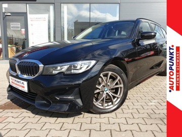 BMW SERIA 3 320d X-Drive SportLine