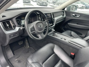 Volvo XC60 II Crossover T5 250KM 2018 Volvo XC 60 4x4 T5 Momentum 2018 kamera, zdjęcie 9