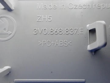 LAMPA INTERIÉR KABINY SKŘÍŇKA SOS 3V0868837E SKODA KODIAK 23R