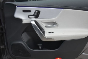 Mercedes CLA C118/X118 Shooting Brake 2.0 200d 150KM 2020 Mercedes-Benz CLA MERCEDES CLA200 150KM AMG LED Virtual Panorama Gwarancja, zdjęcie 24