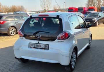 Toyota Aygo I Hatchback 5d Facelifting 1.0 VVT-i 68KM 2012 Toyota Aygo 1,0 Klima 68 km Benzyna 68KM, zdjęcie 2