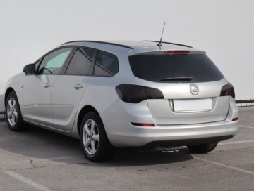Opel Astra J Sports Tourer 1.7 CDTI ECOTEC 110KM 2012 Opel Astra 1.7 CDTI, Klima, Tempomat,ALU, zdjęcie 3
