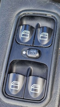 Mercedes Klasa G W463 Off-roader długi 350 BlueTEC 211KM 2011 Mercedes-Benz Klasa G Mercedes-Benz G350 CDi 250KM LIFT Pakiet AMG LED BiX, zdjęcie 23