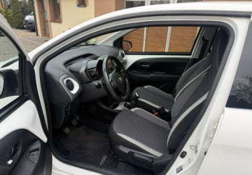 Toyota Aygo II Hatchback 3d Facelifting 1.0 VVT-i 72KM 2019 Toyota Aygo 1,0 72KM Klimatyzacja Benzyna 72KM, zdjęcie 18