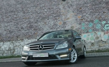 Mercedes Klasa C W204 Limuzyna 3.5 350 CGI BlueEFFICIENCY 306KM 2013 Mercedes-Benz Klasa C Mercedes-Benz Klasa C W204 3,5 V6(306 PS)4MATIC Auto, zdjęcie 11