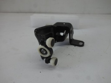 ROLKA WÓZEK DRZWI PRZESUWNYCH LEWA MERCEDES V W447 A4477600247