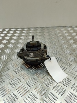 BMW 4 F32 F33 2015 LEVÝ STRANA DRŽÁK / DRŽÁKY MOTORU