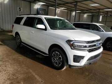Ford Expedition III 2022 Ford Expedition 2022, 3.5L, 4x4, MAX XLT, po gradobiciu 3.5 Benzyna 310KM, zdjęcie 3