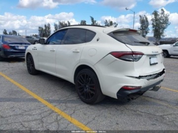 Maserati Levante 2022 Maserati Levante Modena 2022 3.0 Benzyna 424KM, zdjęcie 2