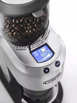 Портативная кофемашина + кофемолка DeLonghi ECKG6821.M