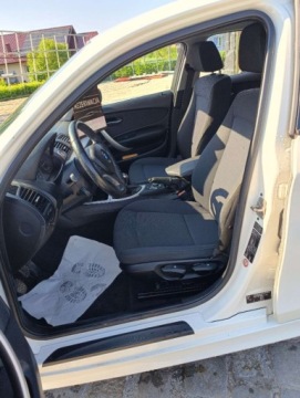 BMW Seria 1 F20-F21 Hatchback 5d 116d 116KM 2011 BMW Seria 1 BMW Seria 1 2.0 Model 116d 2.0diesel 116KM 2.0 Diesel 116KM, zdjęcie 4