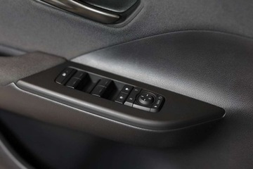 Toyota C-HR II SUV 2.0 Hybrid Dynamic Force 197KM 2023 Toyota C-HR 2.0 Hybrid Dynamic Force Style AWD 2.0 Hybryda 197KM, zdjęcie 7