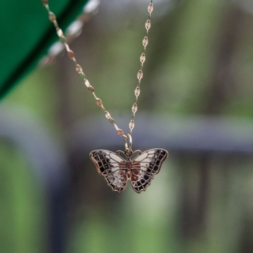 Zawieszka złota motyl w tonacji brąz, krem, czarny 585