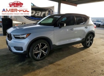 Volvo XC40 2021 Volvo XC 40 T5 R-Design 2021 2.0 Benzyna 248KM