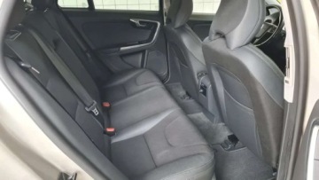 Volvo V60 I Kombi 2.4 D5 215KM 2011 Volvo V60 2,4 D5 215KM AWD 267tys.km, automat, navi, tempomat, sewisowany, zdjęcie 17