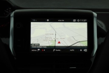 Peugeot 208 I Hatchback 5d Facelifting 1.2 PureTech 82KM 2017 Peugeot 208 1.2 PureTech, Salon Polska, zdjęcie 10