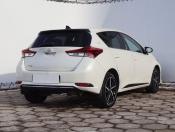 Toyota Auris II Hatchback 5d Facelifting 1.6 Valvematic 132KM 2018 Toyota Auris 1.6 Valvematic, Salon Polska, Klima, zdjęcie 4