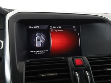 Volvo XC60 I SUV Facelifting 2.0 D3 DRIVE-E 150KM 2017 Volvo XC 60 FV23% Momentum skóra navi PDC grzane, zdjęcie 15