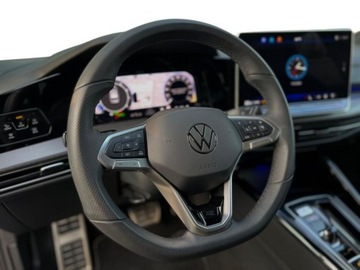 Volkswagen Golf VIII Variant 1.5 eTSI 150KM 2024 Volkswagen Golf 1.5 Benzyna 150KM, zdjęcie 10