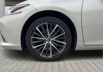 Lexus ES VII (XV70) Sedan Facelifting 300h 218KM 2023 Lexus ES 300h Business Edition Salon PL ASO VAT 23 Lexus Leszno, zdjęcie 24