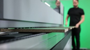 Кромкооблицовочный станок с предварительным фрезерованием Кромкооблицовочный станок Hebrock F2 next с предварительным фрезерованием