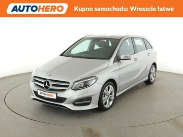 Mercedes Klasa B W246 Sports Tourer Facelifting 1.5 180 d 109KM 2017 Mercedes B 180 automat full LED navi klima