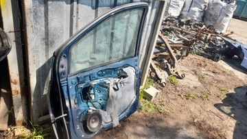 DVEŘE HYUNDAI MATRIX PRAVÝ PŘEDNÍ