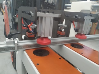 МАШИНА ДЛЯ СВЕРЛЕНИЯ ПЕТЛИ EXPERT M H