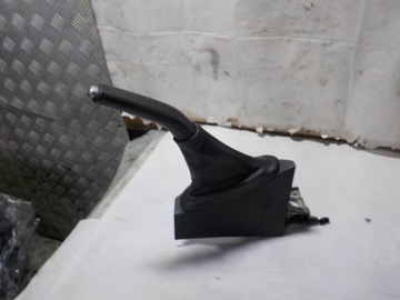 VOLVO V40 2012R 1.6D DŹWIGNIA LEWAREK RĘCZNEGO