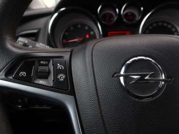 Opel Astra J Sedan 1.6 Twinport ECOTEC 115KM 2015 Opel Astra 1.6 16V, Salon Polska, GAZ, Klima, zdjęcie 13