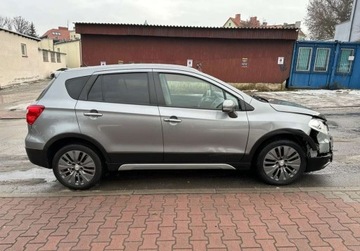 Suzuki SX4 II S-cross 1.6 VVT 120KM 2015 Suzuki SX4 S-Cross 1.6 Benzyna 4x4, Delikatnie uszkodzony. 1.6 Benzyna, zdjęcie 2