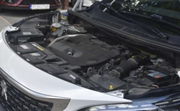 Peugeot 5008 II Crossover 2.0 BlueHDI 180KM 2017 Peugeot 5008 Peugeot 5008 2.0 BlueHDI GT SampS EAT8 2.0 Diesel 180KM, zdjęcie 16