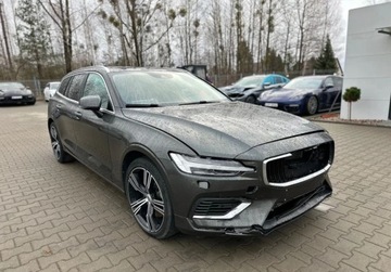 Volvo V60 II  2021 Volvo V60 2.0 Plug in hybrid 349KM 2021r.auto zarejestrowane i ubezpieczone, zdjęcie 2