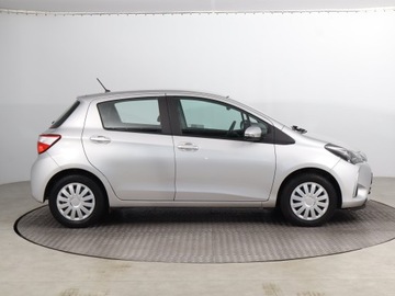 Toyota Yaris III Hatchback 5d Facelifting 2017 1.5 Dual VVT-iE 111KM 2018 Toyota Yaris 1.5 Dual VVT-i, Salon Polska, zdjęcie 5