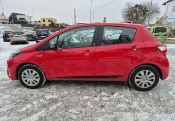 Toyota Yaris III Hatchback 5d Facelifting 2017 1.5 Hybrid 100KM 2018 Toyota Yaris Tylko 55.000km Super stan8 2 komp kol 1.5 Hybryda 100KM, zdjęcie 9