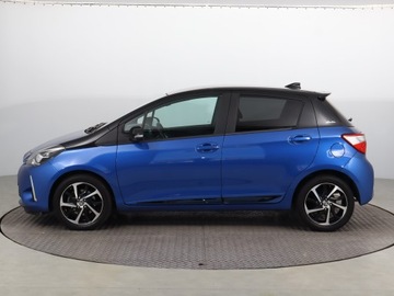 Toyota Yaris III Hatchback 5d Facelifting 2017 1.5 Dual VVT-iE 111KM 2020 Toyota Yaris 1.5 Dual VVT-i, Salon Polska, zdjęcie 2