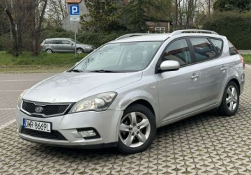 Kia Ceed I SW Facelifting 1.6 DOHC CVVT 126KM 2012 Kia Ceed 1.6 benzyna ,2012 1.6 Benzyna 126KM