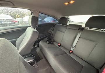 Opel Astra H Hatchback 5d 1.4 TWINPORT ecoFLEX 90KM 2006 Opel Astra 2006 r. 1.4 Benzyna 90KM, zdjęcie 9