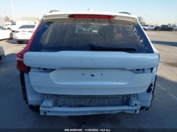 Volvo XC60 II 2024 Volvo XC 60 Recharge Plug-In Hybrid, 2024r., 4x4, 2.0L 2.0 Benzyna 312KM, zdjęcie 5