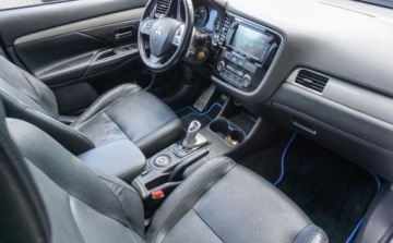 Mitsubishi Outlander III 2013 Mitsubishi Outlander Mitsubishi Outlander III 2.0 Plug-In Hybrid 224KM 2.0, zdjęcie 35