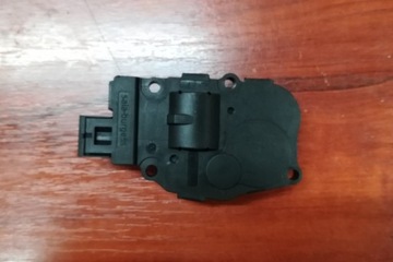 MOTOREK KRYT KOLEKTORU MERCEDES-BENZ E (W212) 412650750 2.1L DIESEL