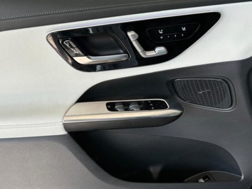 Mercedes GLC C254/X254 2025 GLC Coupe 300 de 4-Matic AMG Line 2.0 (353KM) 2025, zdjęcie 8