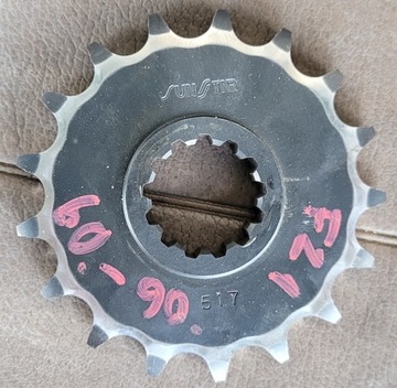 Zębatka zdawcza Sunstar 517 Yamaha FZ1 `06-09