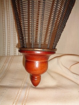 Настенная консоль