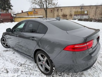 Jaguar XE Sedan 2.0 i4 180KM 2018 Jaguar XE Jaguar XE 2.0 D R-Sport 2.0 Diesel 180KM, zdjęcie 7