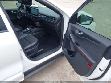 Ford Escape III 2024 Ford Escape ST-Line, 2024r., 1.5L 1.5 Benzyna 180KM, zdjęcie 8