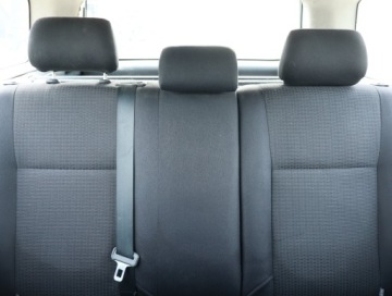 Toyota Corolla IX (E12) Kombi 2.0 D-4D 116KM 2005 Toyota Corolla 2.0 D-4D, HAK, Klima, El. szyby, zdjęcie 9