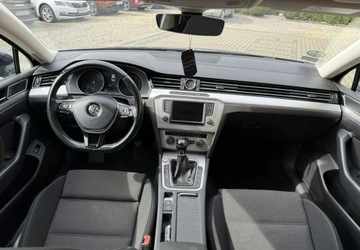 Volkswagen Passat B8 Limousine 1.8 TSI BlueMotion Technology 180KM 2017 Volkswagen Passat 1,8 TSI 180KM Klimatronik Kola latozima 1.8 Benzyna, zdjęcie 13