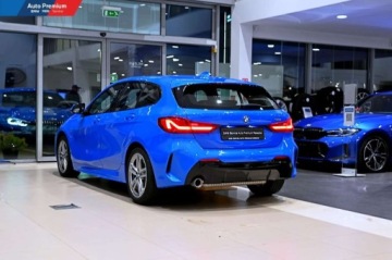 BMW Seria 1 F40 2021 BMW Seria 1 118iM Kierownica SkorzanaFotel SportowyReflektor LEDModel M Sp, zdjęcie 16